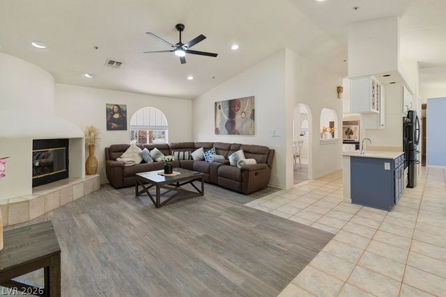 7110 La Cienega Street, Las Vegas, NV 89119