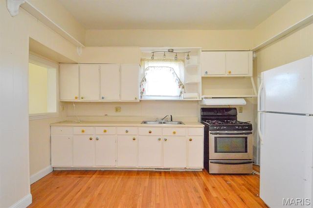 114 N Delmar Avenue, Hartford, IL 62048