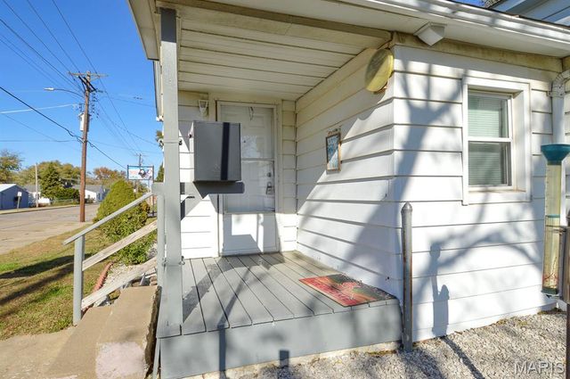 114 N Delmar Avenue, Hartford, IL 62048