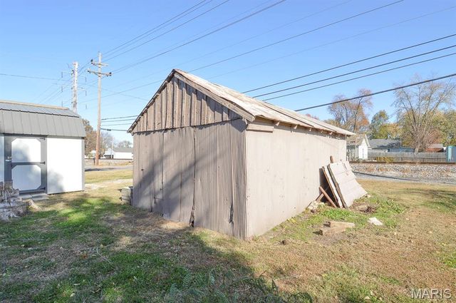 114 N Delmar Avenue, Hartford, IL 62048