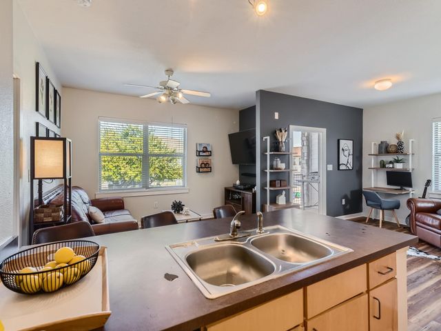 1201 Grove BLVD 2803, Austin, TX 78741