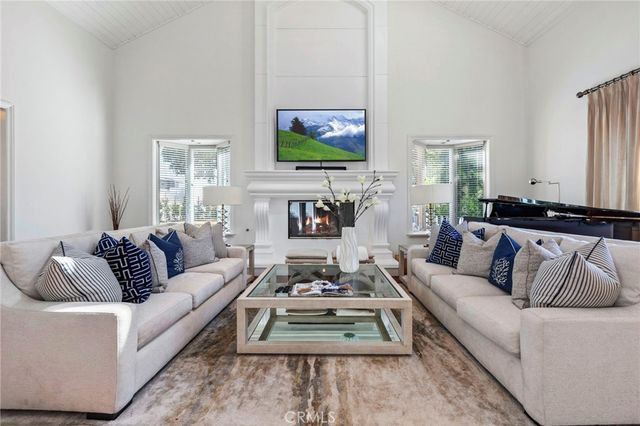 2401 Clay, Newport Beach, CA 92663