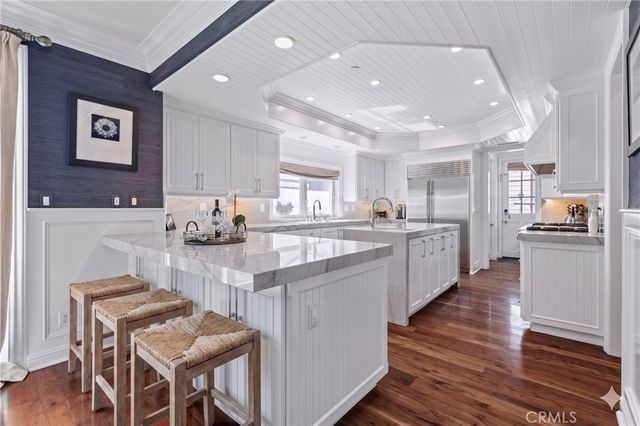 2401 Clay, Newport Beach, CA 92663