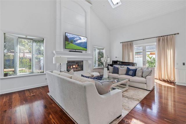 2401 Clay, Newport Beach, CA 92663