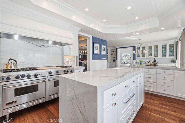 2401 Clay, Newport Beach, CA 92663