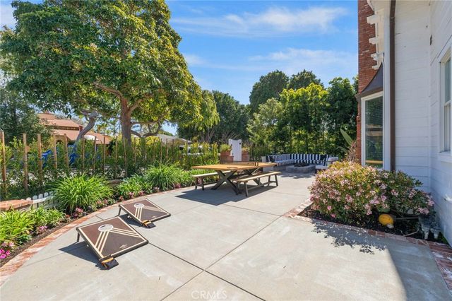2401 Clay, Newport Beach, CA 92663