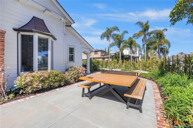 2401 Clay, Newport Beach, CA 92663