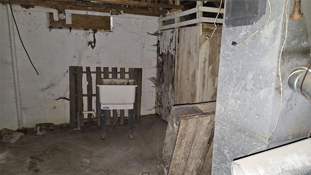 19783 Annott Street, Detroit, MI 48205