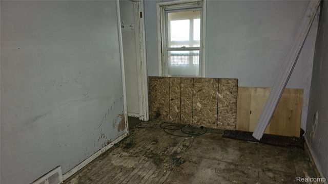 19783 Annott Street, Detroit, MI 48205