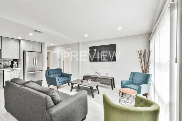 7522 Dearborn Street, Houston, TX 77055