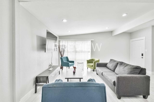 7522 Dearborn Street, Houston, TX 77055