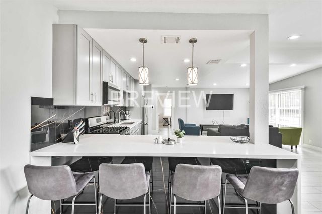 7522 Dearborn Street, Houston, TX 77055