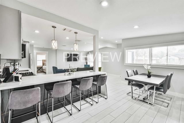 7522 Dearborn Street, Houston, TX 77055