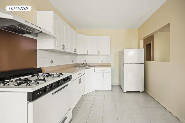 89A STUYVESANT Avenue, New York City, NY 11221
