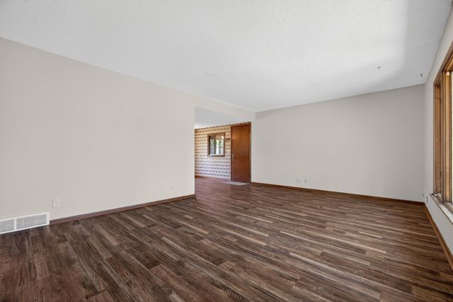 3035 Croft Drive, Saint Anthony, MN 55418