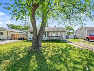 1480 Walnut Street, Frenchtown Twp, MI 48162