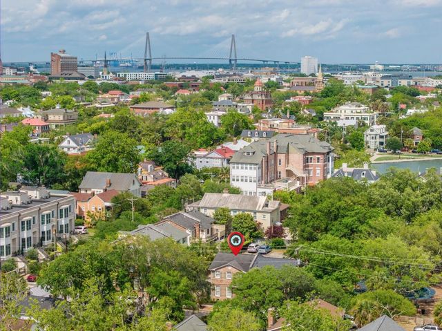2 Gadsden Street B, Charleston, SC 29401