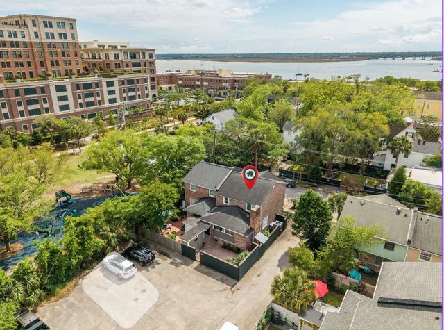 2 Gadsden Street B, Charleston, SC 29401