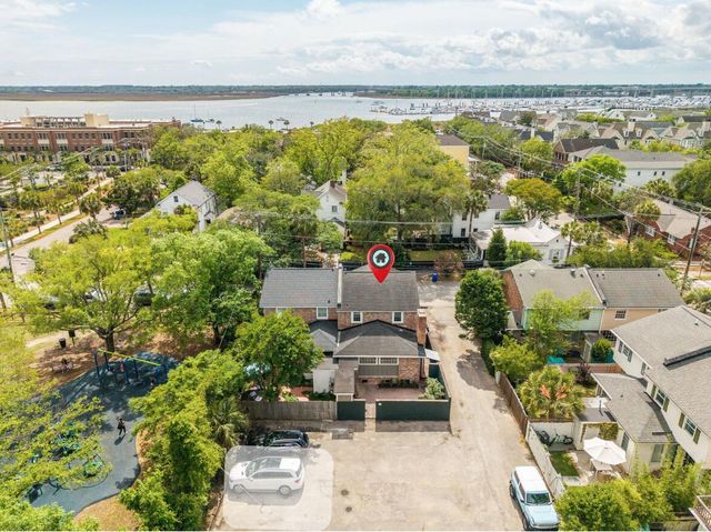 2 Gadsden Street B, Charleston, SC 29401