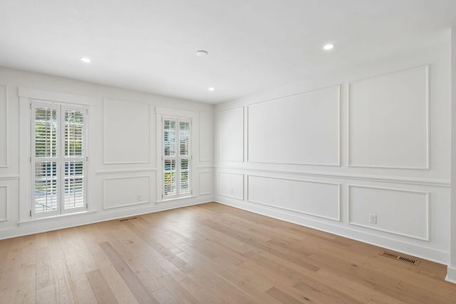 2 Gadsden Street B, Charleston, SC 29401