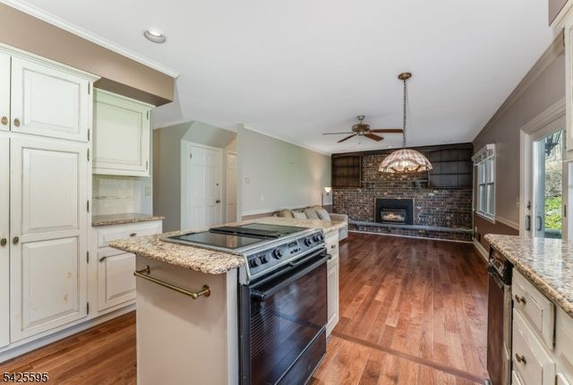 296 Andersen Rd, Holland Twp., NJ 08848