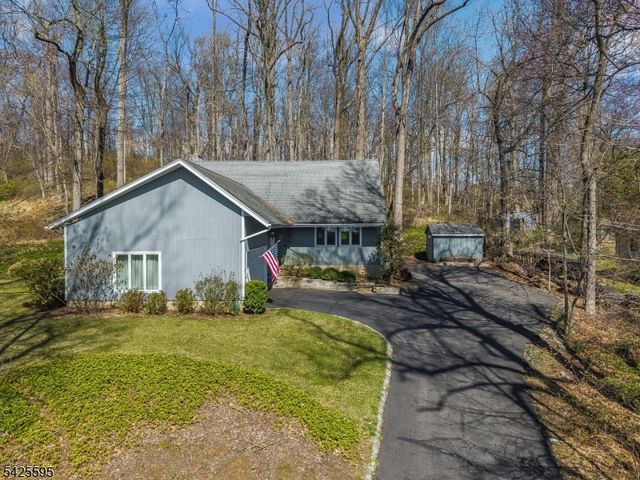 296 Andersen Rd, Holland Twp., NJ 08848