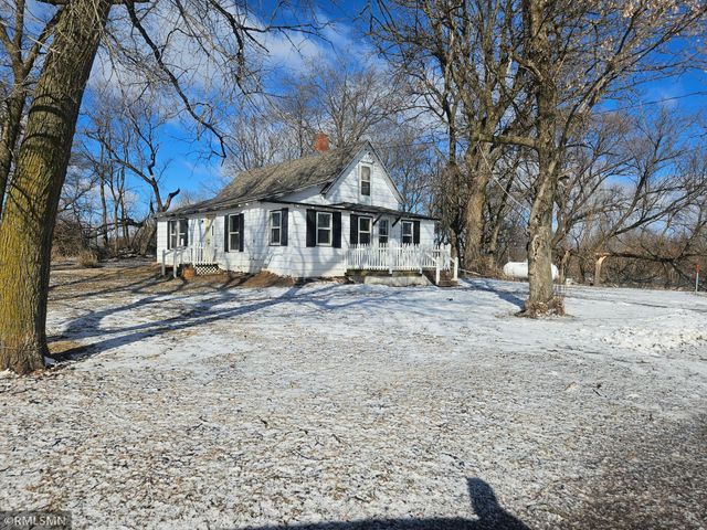 9284 95th Avenue, Milaca, MN 56353