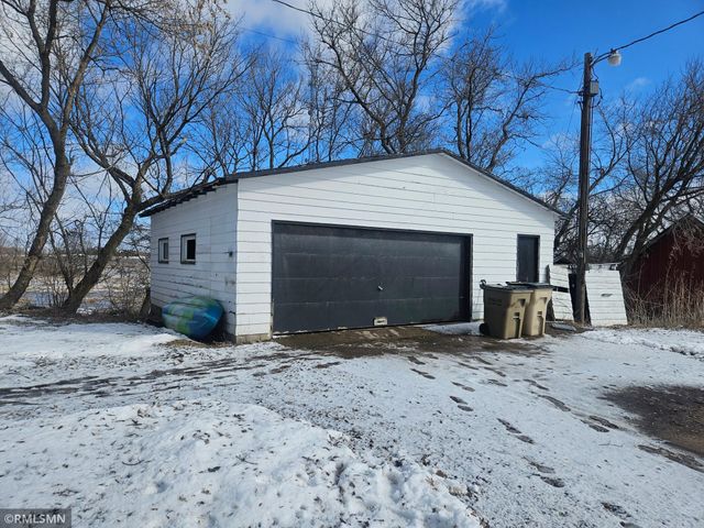 9284 95th Avenue, Milaca, MN 56353