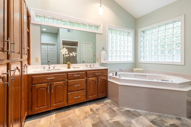 8492 WINDOLYN CIR N, Bartlett, TN 38133