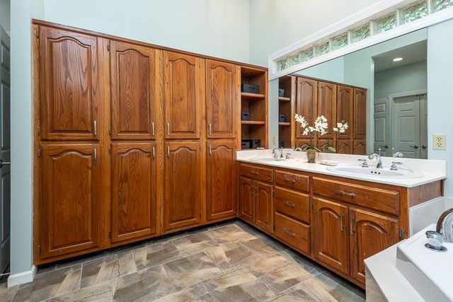 8492 WINDOLYN CIR N, Bartlett, TN 38133