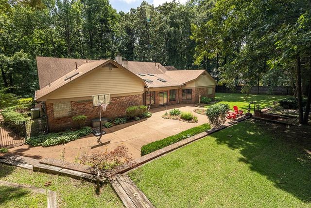 8492 WINDOLYN CIR N, Bartlett, TN 38133