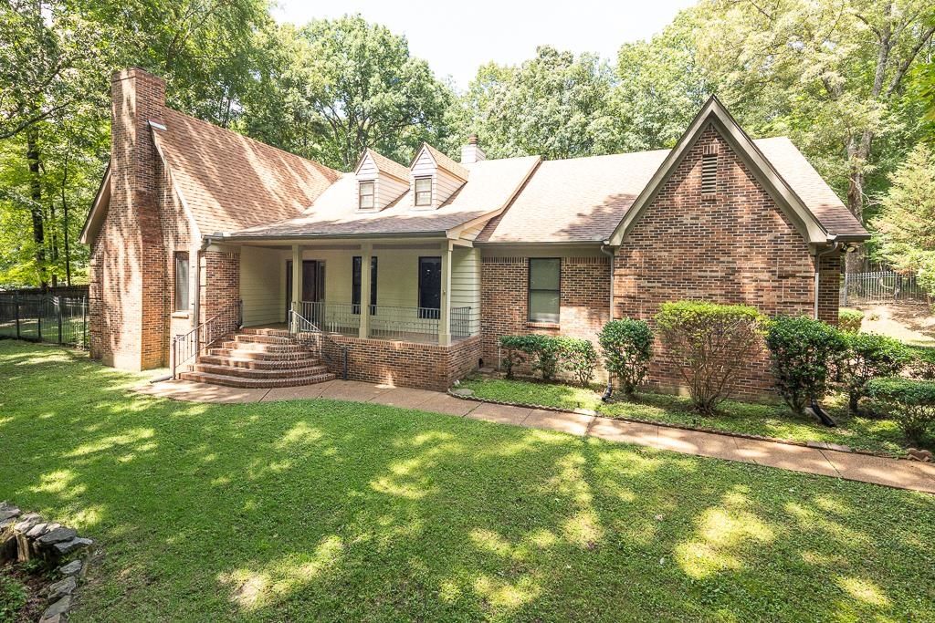 8492 WINDOLYN CIR N, Bartlett, TN 38133
