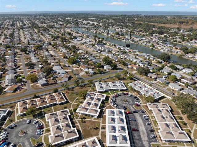 4353 TAHITIAN GARDENS CIR B, Holiday, FL 34691