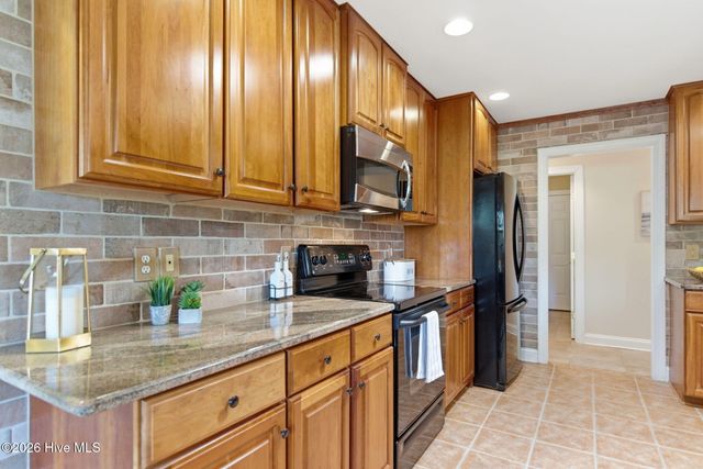 6122 Northshore Drive, Wilmington, NC 28411