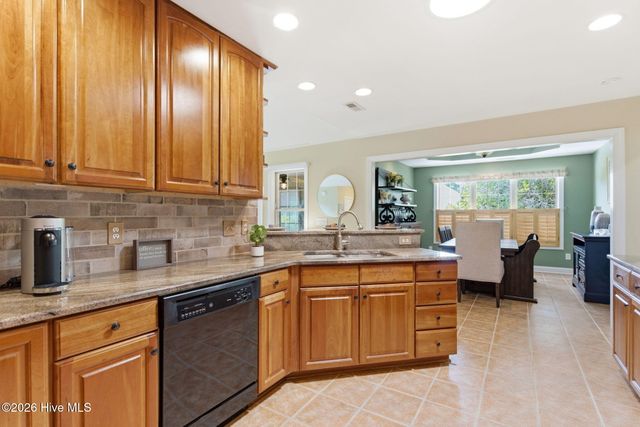 6122 Northshore Drive, Wilmington, NC 28411