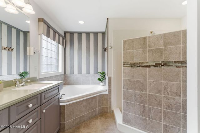 6122 Northshore Drive, Wilmington, NC 28411
