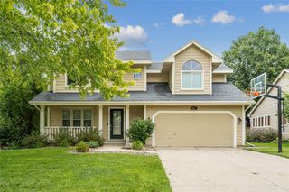 2095 NW 144th Street, Clive, IA 50325