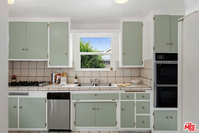 22736 Cantlay Street, West Hills, CA 91307