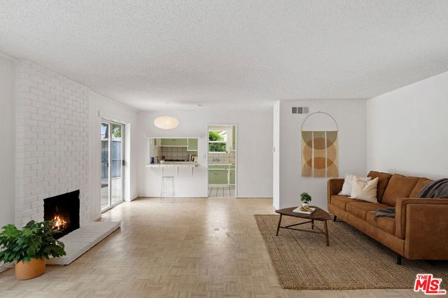 22736 Cantlay Street, West Hills, CA 91307