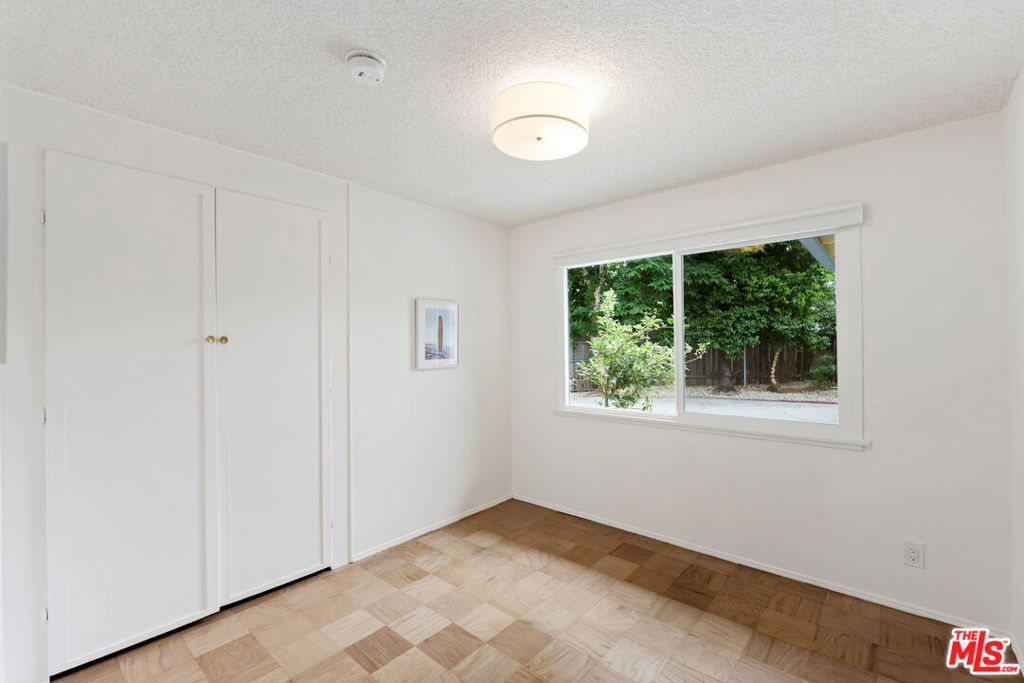 Image 22 of property listing at 22736 Cantlay Street, West Hills, CA 91307