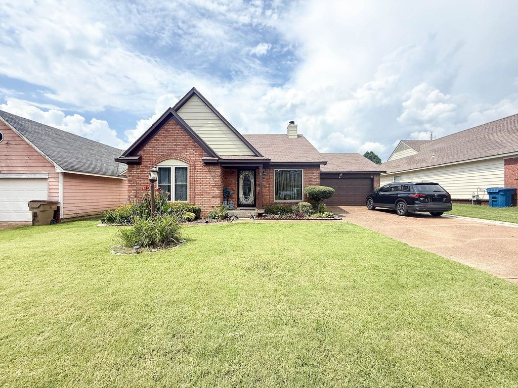 6554 BALD OAK DR, Memphis, TN 38141