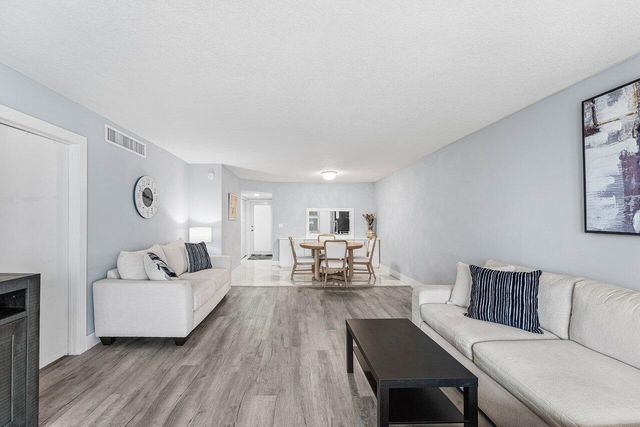 910 Dogwood Drive 444, Delray Beach, FL 33483