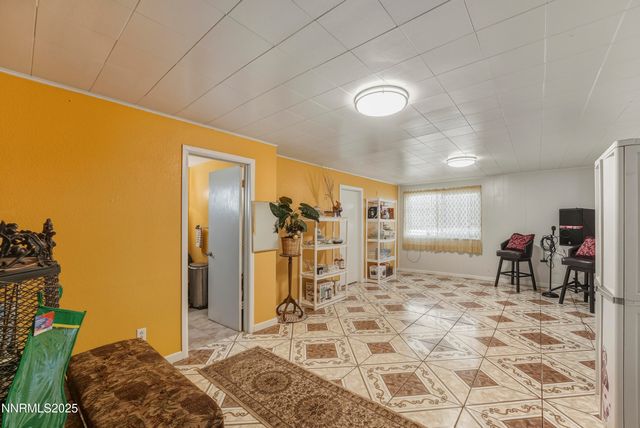 2021 1st Street, Sparks, NV 89431