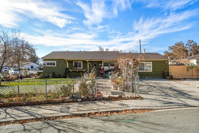 2021 1st Street, Sparks, NV 89431