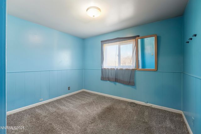 2021 1st Street, Sparks, NV 89431