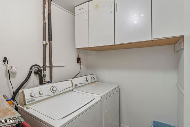 2021 1st Street, Sparks, NV 89431