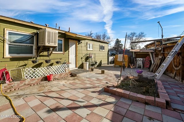 2021 1st Street, Sparks, NV 89431