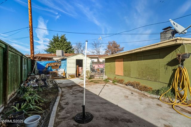 2021 1st Street, Sparks, NV 89431