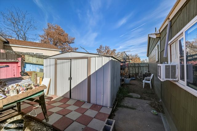 2021 1st Street, Sparks, NV 89431