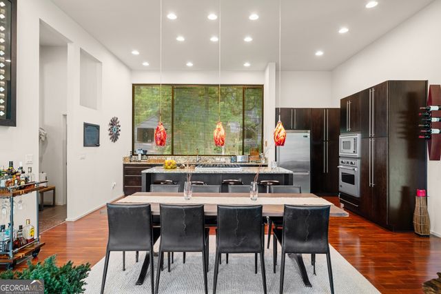 585 Overbrook Drive NW, Atlanta, GA 30318